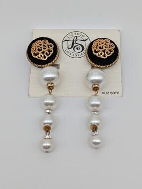 Vintage LIZ SOTO LOS ANGELES Faux Pearl Dangle Earrings LARGE New On Card LOOK